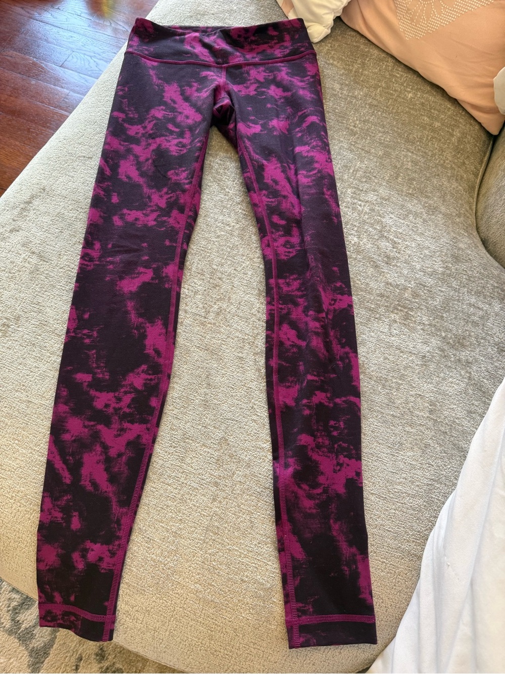 lululemon Wunder Under Leggings Purple Pink Abstract Print Size 4